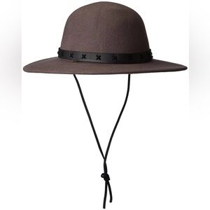 Brixton Clay Wool Hat - Color Gray & Black 

XS 6 3/4 (54CM)